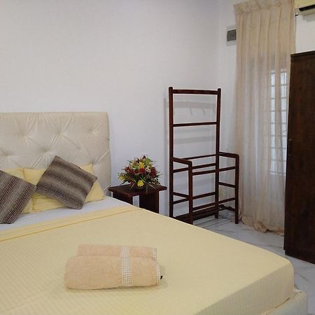 Living Home Νεγκόμπο Δωμάτιο φωτογραφία