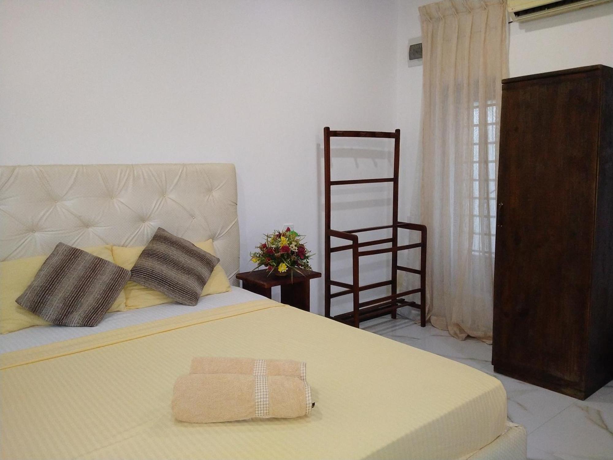 Living Home Νεγκόμπο Δωμάτιο φωτογραφία