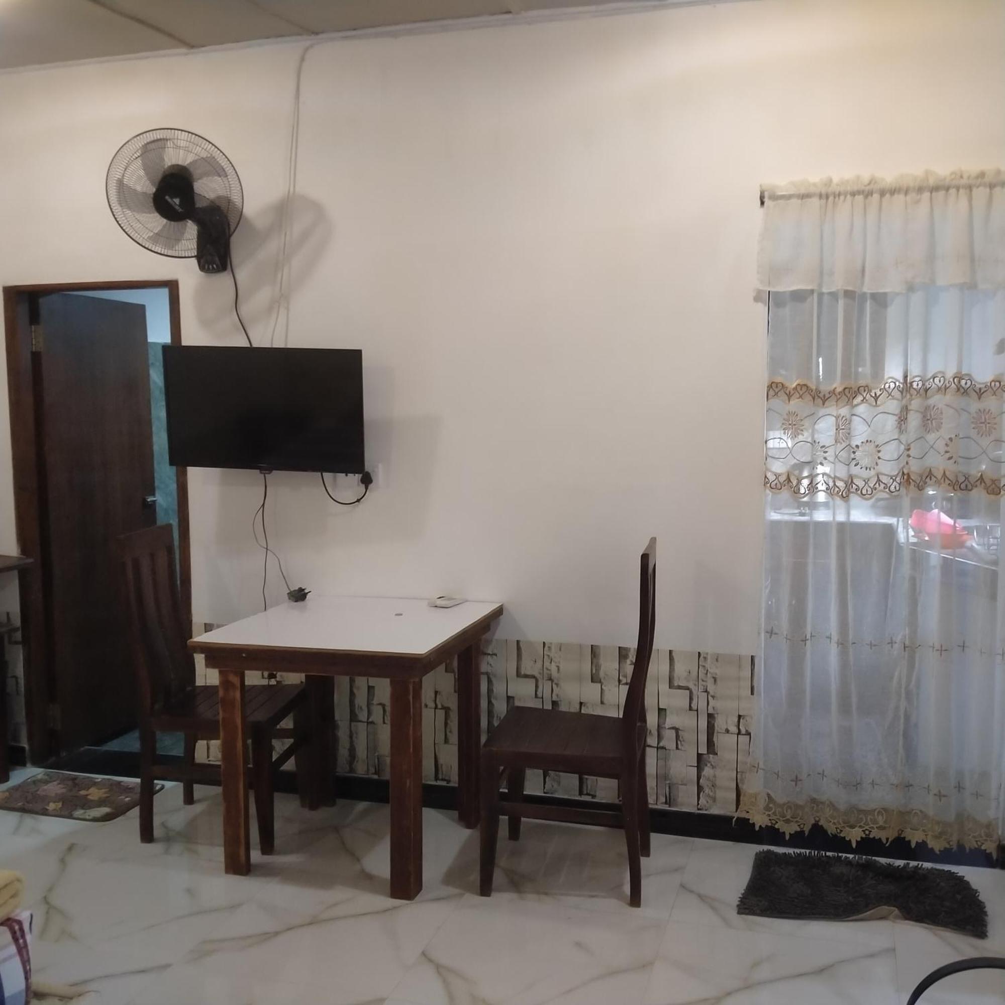 Living Home Νεγκόμπο Δωμάτιο φωτογραφία