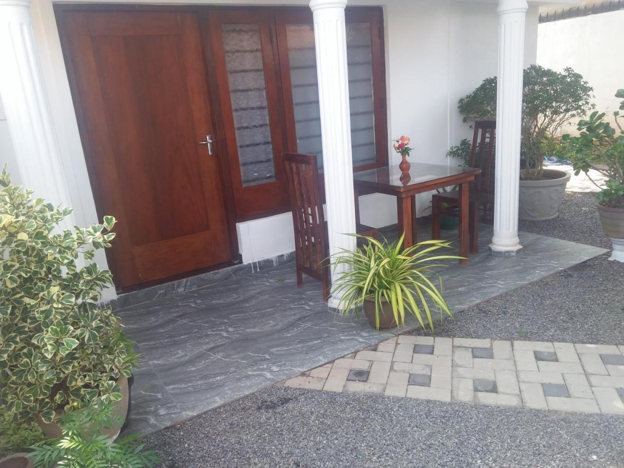 Living Home Νεγκόμπο Εξωτερικό φωτογραφία